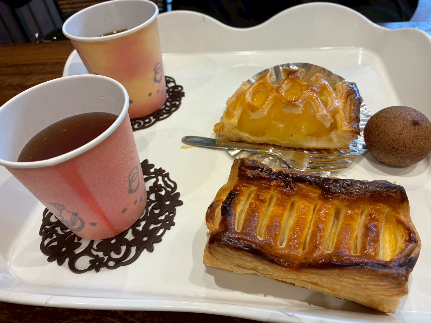 旧軽井沢銀座で食べたアップルパイと飲み物