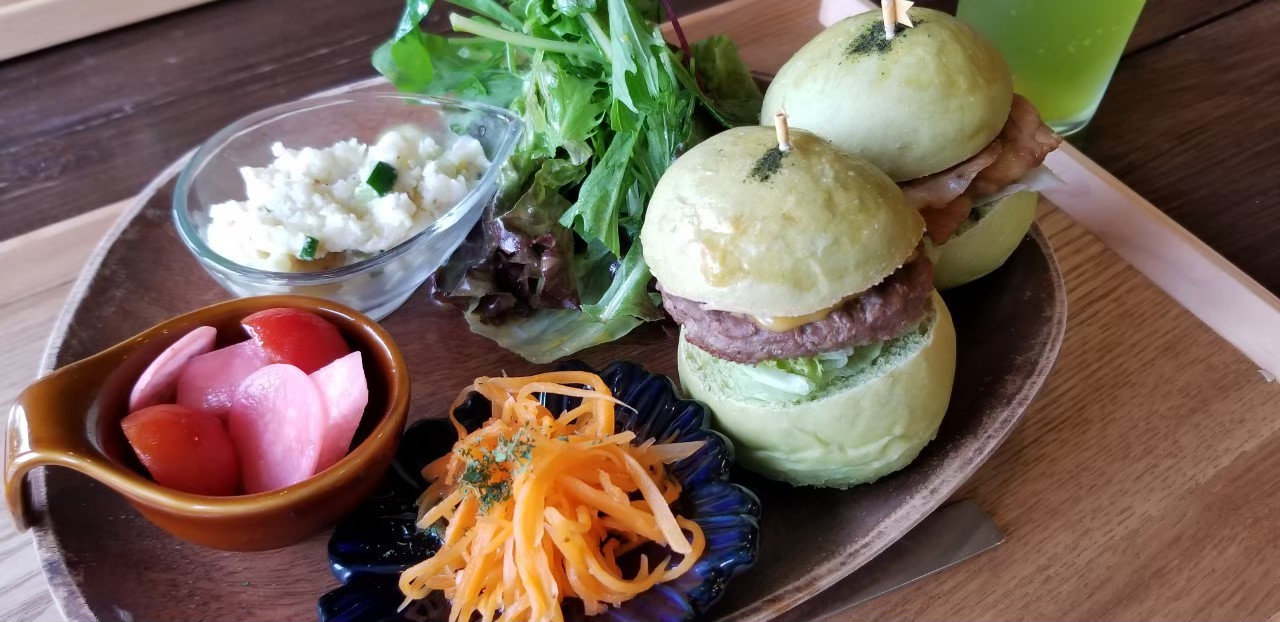 知覧散策中にカフェで食べた軽食と飲み物