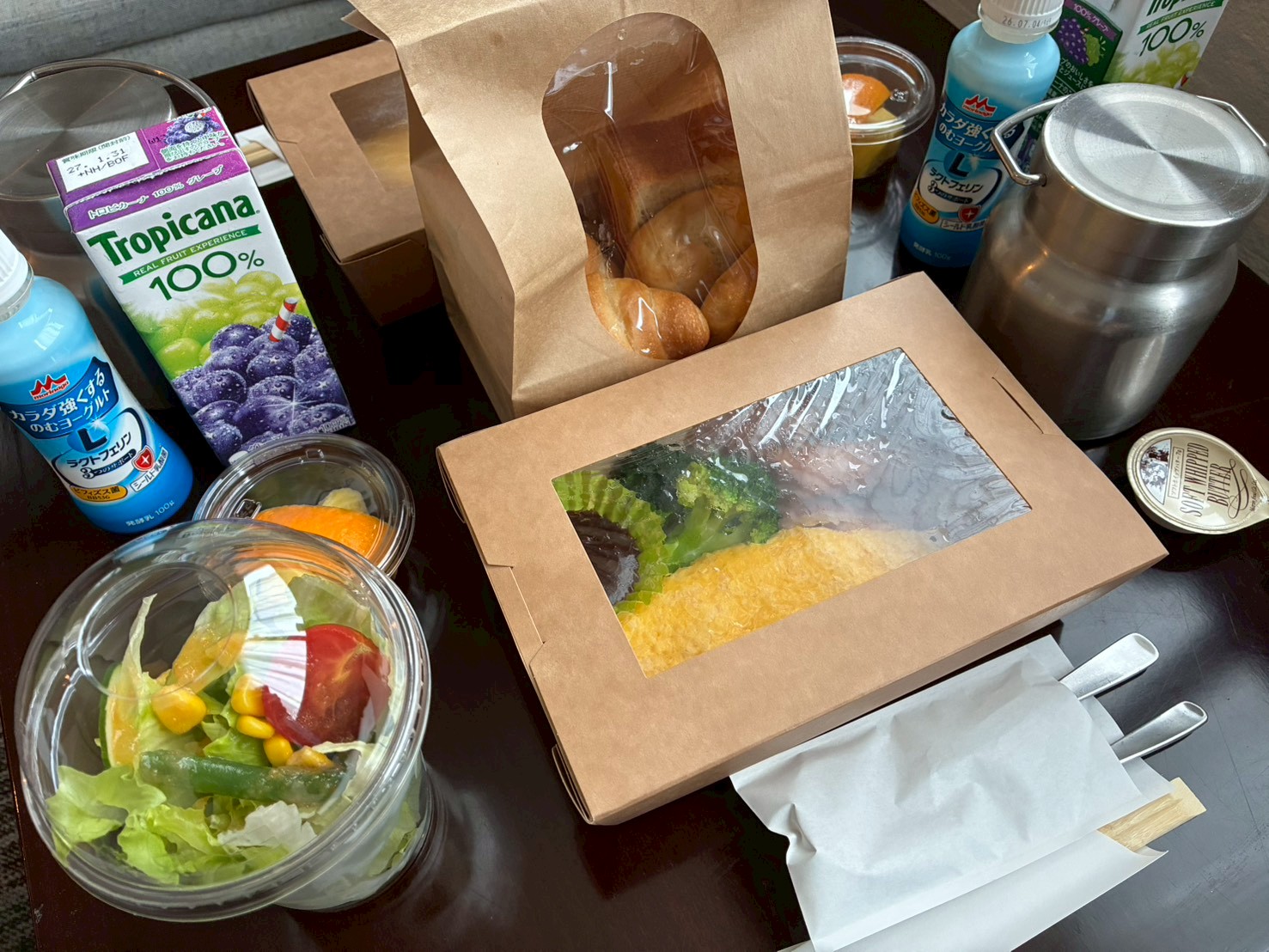 グランヴェール旧軽井沢のバスケットに入った朝食