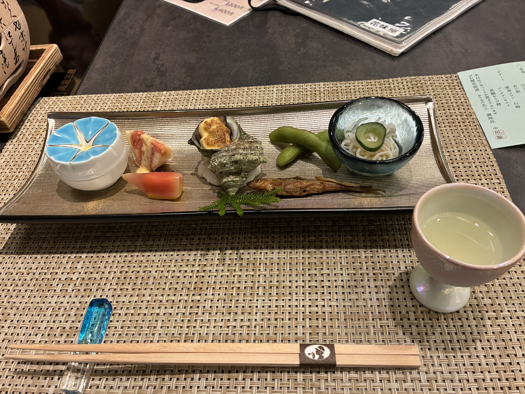 びわ湖花街道の夕食で提供された前菜の盛り合わせ