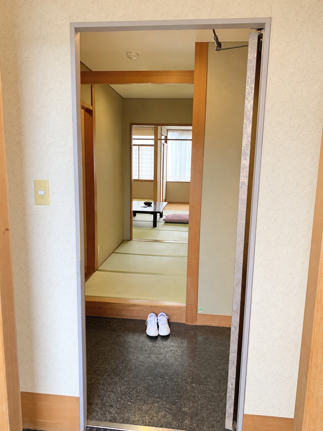紫翠亭の基本客室の和室