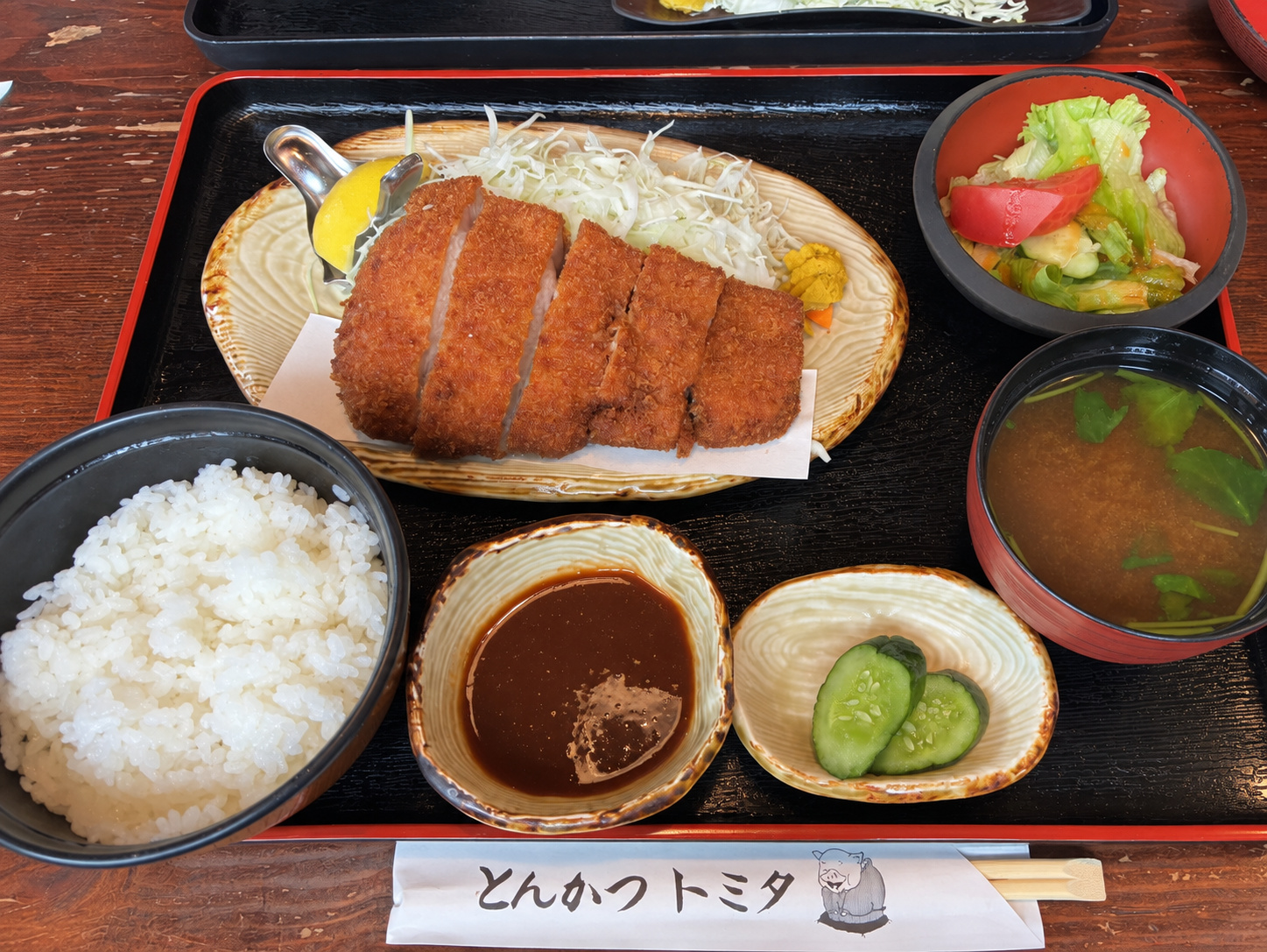 とんかつトミタの上ロースカツ定食とご飯や小鉢